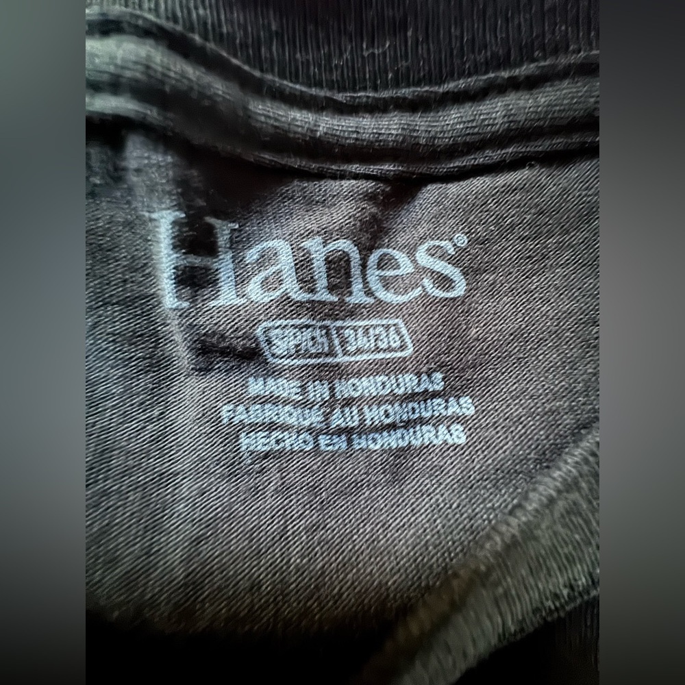 Hanes men Black and Red Cougars Tee size small - Picture 5 of 6